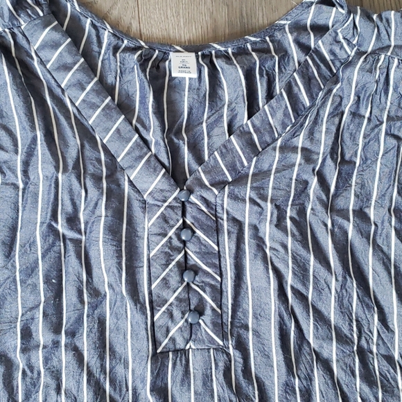 Old Navy striped top - Picture 2 of 4